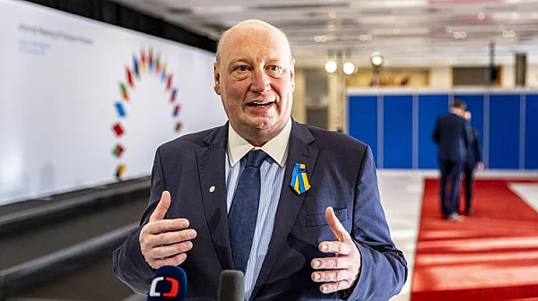 Аферата „Открито небе“: ЕК уволни висш свой служител заради подаръци от Катар