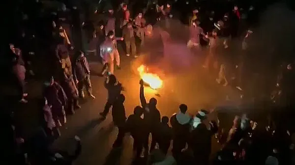 Протестите в Иран: Над 500 загинали, САЩ с варианти за военни удари, разпокъсана опозиция