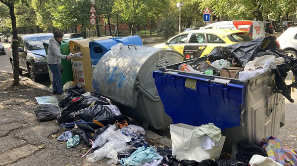 Сигнали за преливащи контейнери за боклук в „Люлин“ и „Красно село“