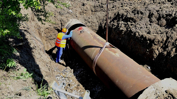 С 800 млн. лв. МОСВ и седем ВиК ремонтират водопреносните мрежи