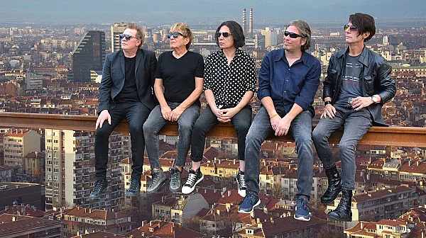 Честити 50: Група Тангра стана на половин век