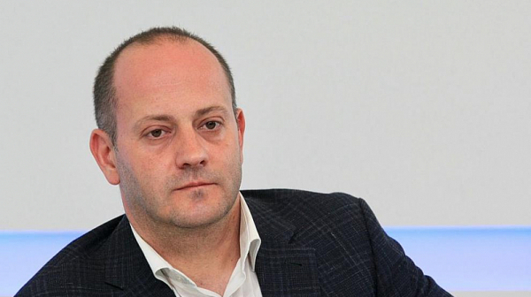 Радан Кънев: Персоната на г-н Борисов е воденичен камък за българската политика