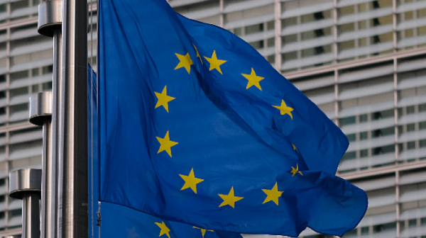 ЕС възстановява дипломатическото си присъствие в Киев