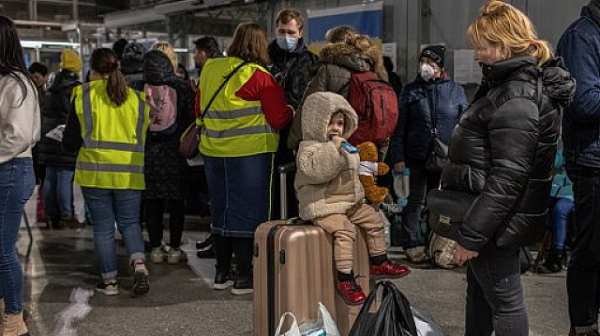 Напускащите България украинци вече са повече от пристигащите