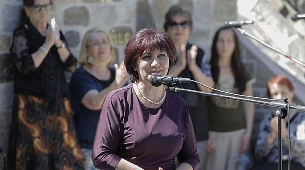 Шефът на НС пред гербаджии: Служебно правителство означава хаос за България