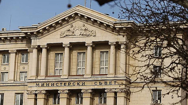 Тристранката обсъжда мерки срещу високите цени, парламентът вече даде зелена светлина