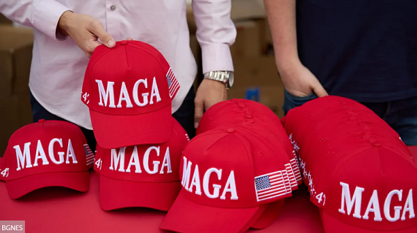 Ботокс, мигли и политика: Лицето на MAGA