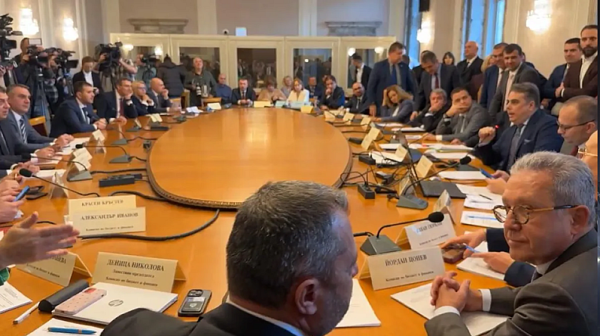 Бюджетът на НЗОК за 2026 г. мина на второ четене в бюджетна комисия