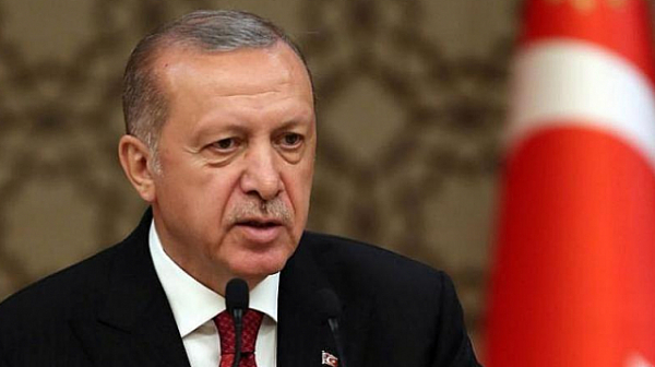 Ахмет Давутоглу: Ердоган скоро ще бъде елиминиран от военните