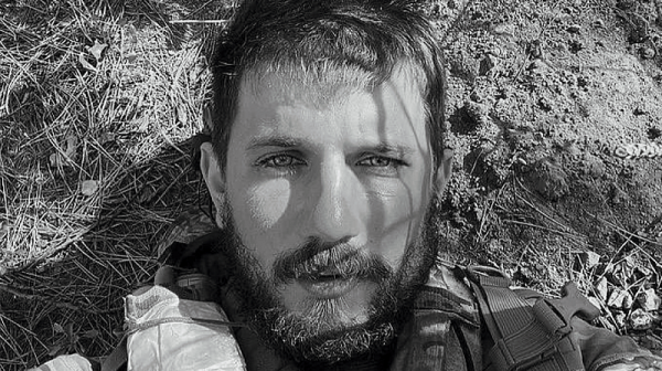 На фронта загина украинският активист и доброволец Павло Петриченко