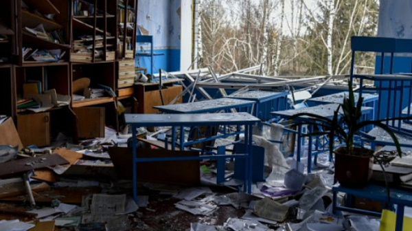 Киев: 180 училища в Украйна са разрушени напълно от руските сили, а над 1300 учебни заведения са повредени
