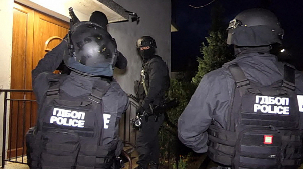 Задържаха двама висши полицаи от ГДБОП заради подкуп, готви се чистка в службата