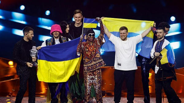 Победителите от ”Евровизия” продадоха наградата си за 900 000 долара, ще купуват военна техника