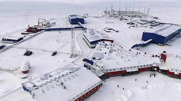 Бойно поле „Арктика“: Кой с какви военни сили разполага?