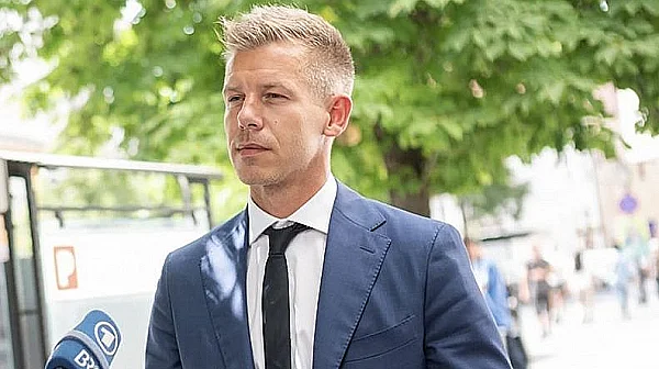 Феноменът Петер Мадяр: Как един бивш съюзник е на път да събори Орбан от власт