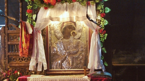 Започва Литийното шествие с чудотворната икона на Богородица