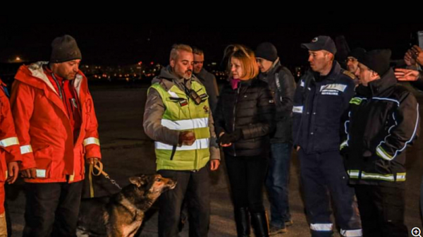 Първите спасителни екипи, помагали в Турция, се прибраха в България