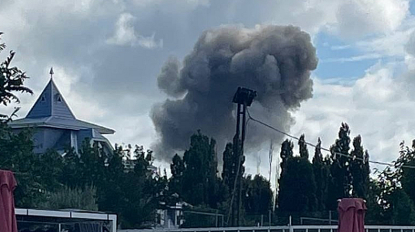 Мощна ракетна експлозия в руския град Таганрог близо до Украйна, има ранени