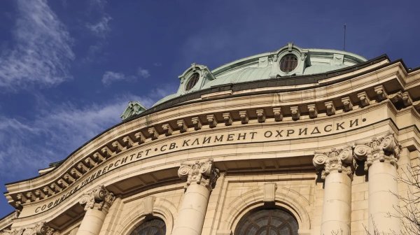 КЗП погна банките заради сигнали за нередности при студентските заеми