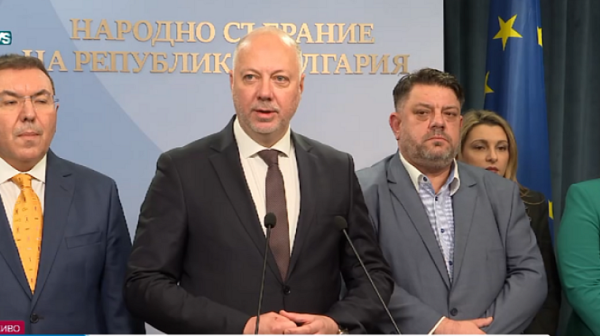 Желязков: Оттеглихме бюджета заради протеста, но няма да абдикираме от властта