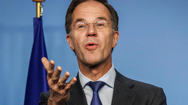 НАТО: Без паника, имаме силно ядрено възпиране