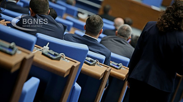 Депутатите бистрят темите за райския газ и безопасността по пътищата