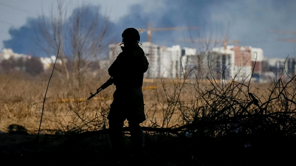 NYT: Масиран обстрел грози Украйна заради доставката на нови оръжия