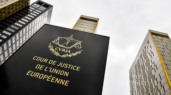 Съдът на ЕС постанови Румъния да пренебрегне решение на КС в Букурещ, за да продължи борбата с корупцията