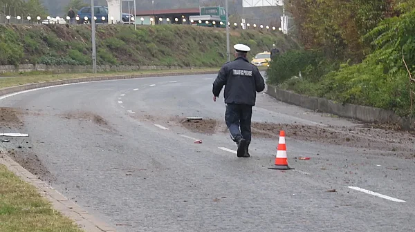 Обявиха за международно издирване шофьора, убил двама в Ловешко