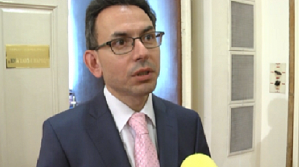 Депутат на Слави призна: Все по-често се срамувам от това, че работя в Народното събрание