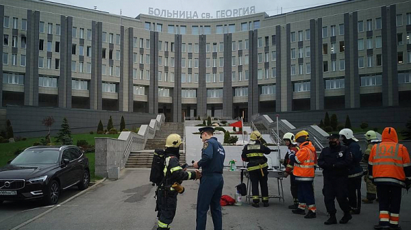 Късо съединение в респиратор причини пожар и уби 5 пациенти с COVID-19 в Русия