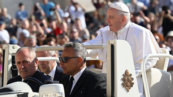 Папа Франциск със значима реформа: Дава право на глас на жените в Синода на епископите
