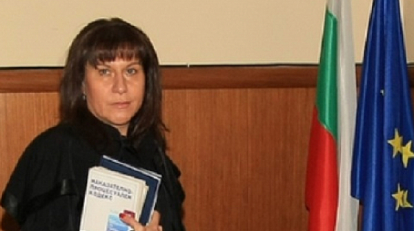 След седмица съдия Петрова казва за поискания й отвод по ”Делото КТБ”
