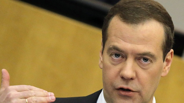 Медведев заплаши, че оръжейните доставки за Украйна създават заплаха от глобална ядрена катастрофа