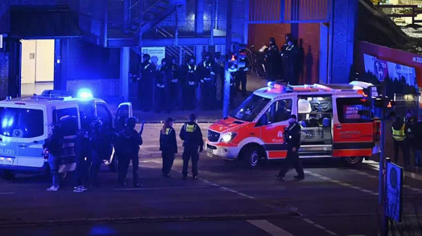 Жертви и ранени при нападение в Хамбург в религиозен център