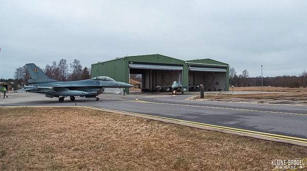 Три нощи дронове над белгийска база с американски ядрени оръжия