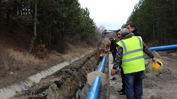 Поредна авария по новия водопровод за Перник