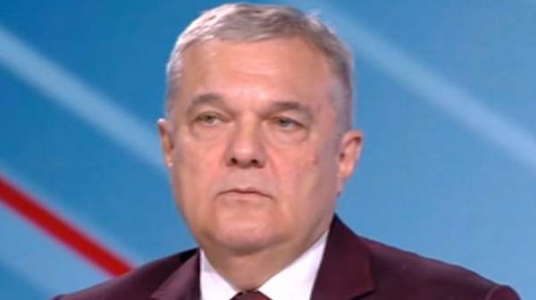 Румен Петков: Готвят се да назначат експертен кабинет. Ще продължи джипа да ни управлява