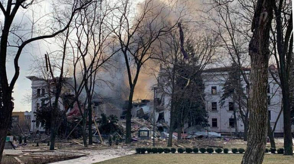 След театъра в Мариупол: Училище с 400 души - бомбардирано от руснаците