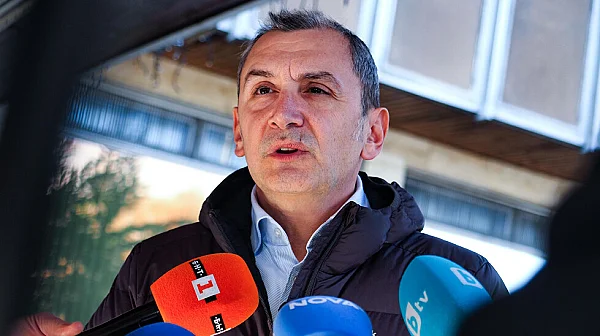 Решението са ваксините: Здравният министър за заразата от морбили в Бяла Слатина