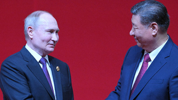 Си Цзипин към Путин: Спиране на бойните действия в Украйна и спазване суверенитета и цялостта на всички страни