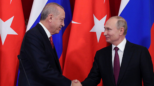 Ердоган към Путин: Да проправим пътя на мира в Украйна