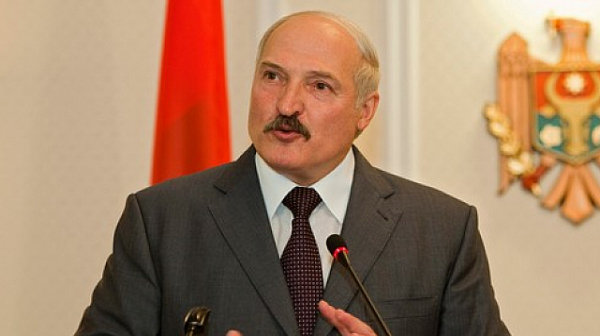 Лукашенко към Зеленски: Наполеончик лъже, тика ни към спецоперация