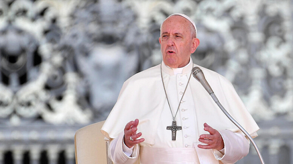Папа Франциск: Мирът в Украйна е върху съвестта на политиците