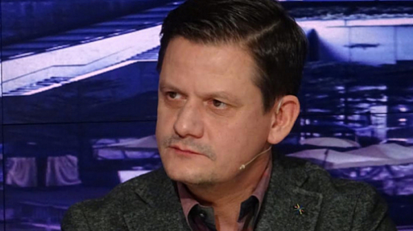 Шефът на КЗП категоричен: Вдигането на цените на мобилните услуги е незаконно