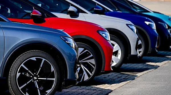 Близо 50 000: Рекордни продажби на нови леки коли в България през 2025 г.