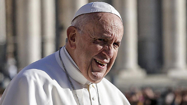 Папата отново призова за великденско примирие в Украйна