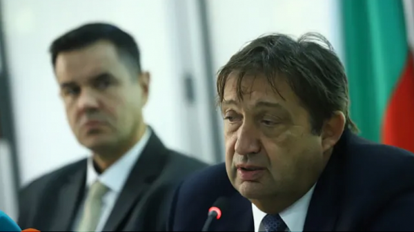 Министър Шишков: Открихме проблеми при проверка на ремонтите на язовири