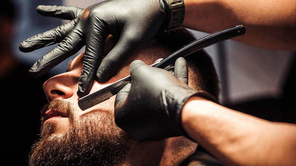 Мъж лети от Лондон до Маракеш за подстрижка