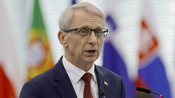 Премиерът Николай Денков ще обсъжда дезинформацията в Давос